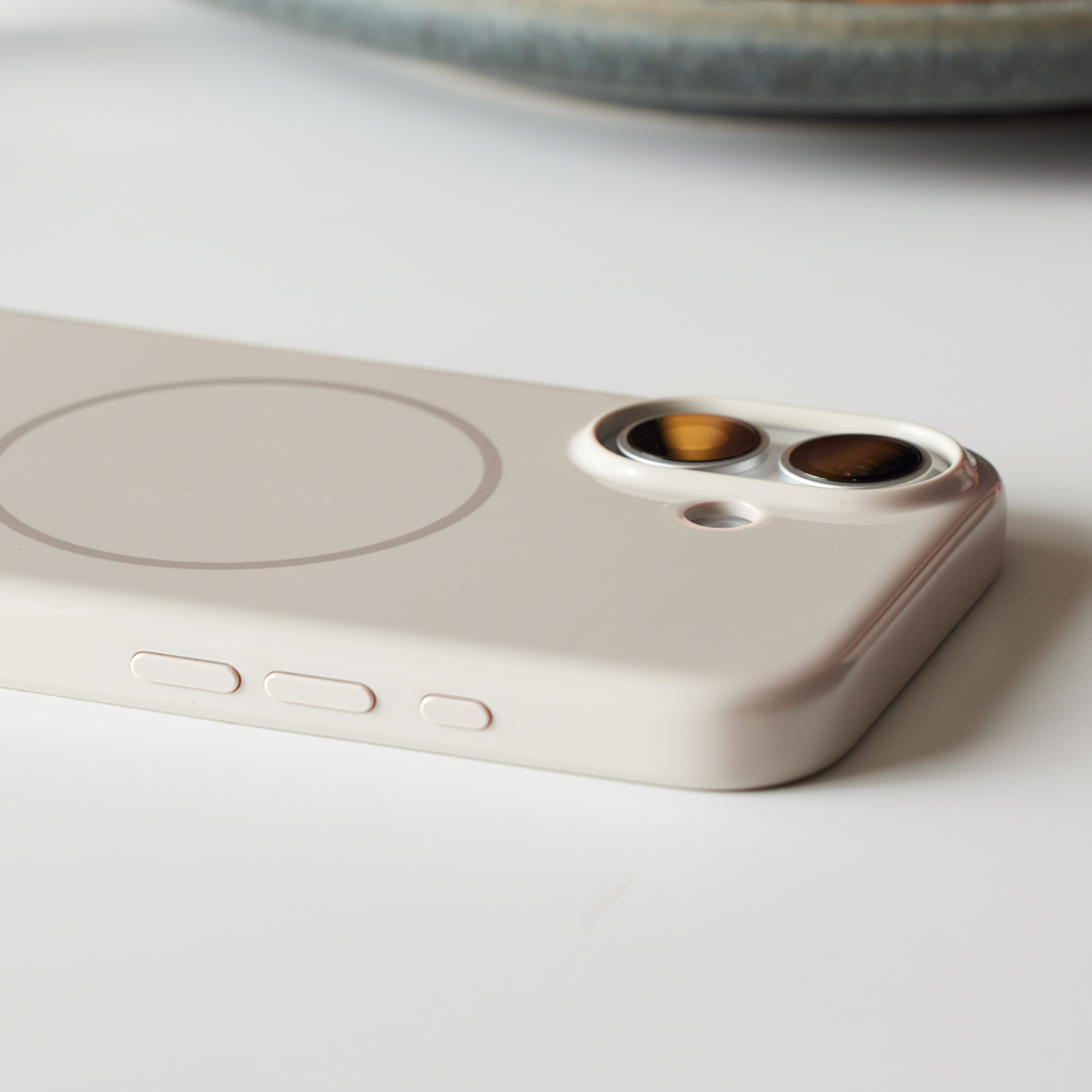 Beats iPhone 16 Case with MagSafe — Summit Stone