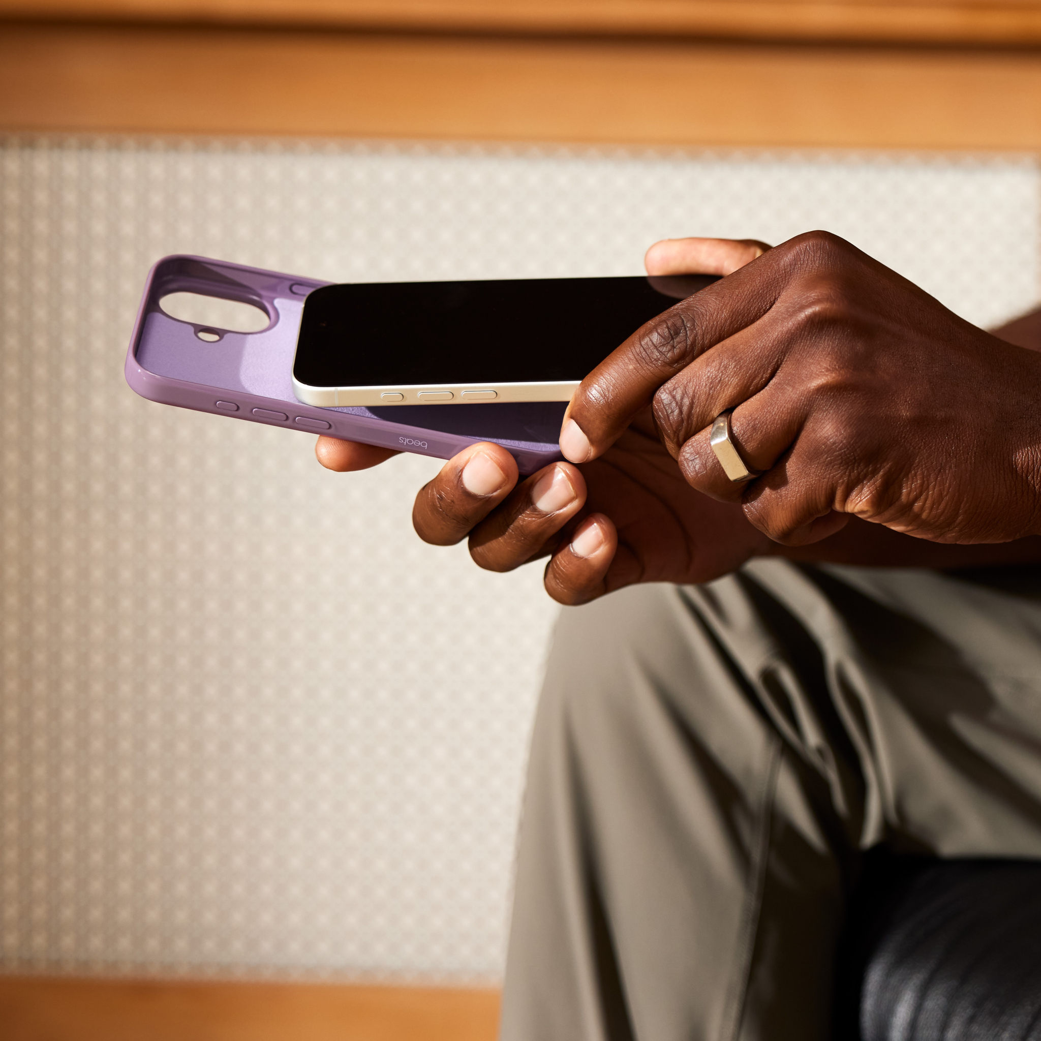 Beats iPhone 16 Case with MagSafe — Sunset Purple