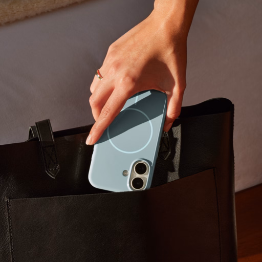 Beats iPhone 16 Plus Case with MagSafe — Riptide Blue