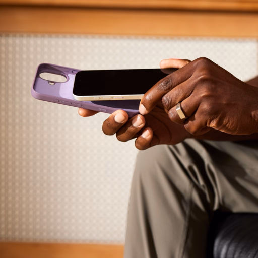 Beats iPhone 16 Plus Case with MagSafe — Sunset Purple