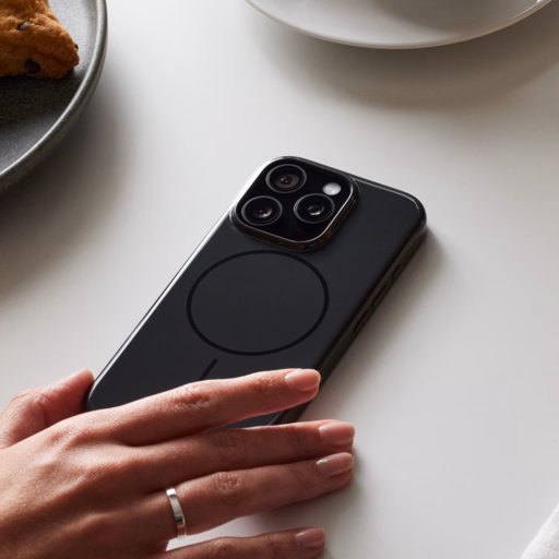 Beats iPhone 16 Pro Max Case with MagSafe — Midnight Black