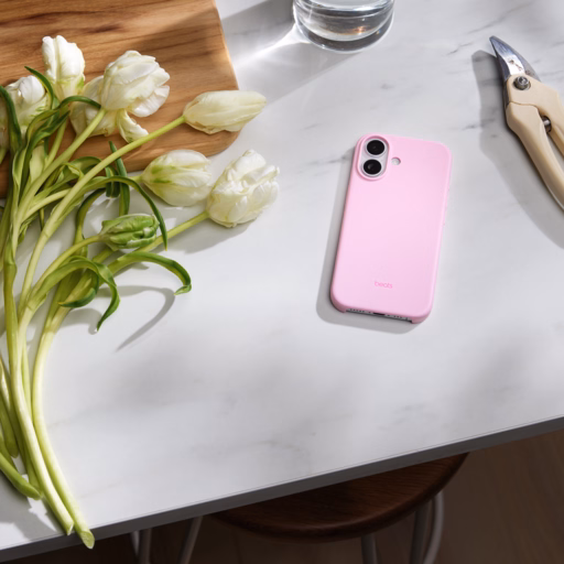 Beats iPhone 17 Case with MagSafe and Camera Control — Pebble Pink