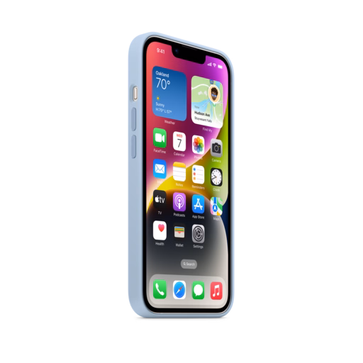 iPhone 14 Silicone Case with MagSafe — Sky